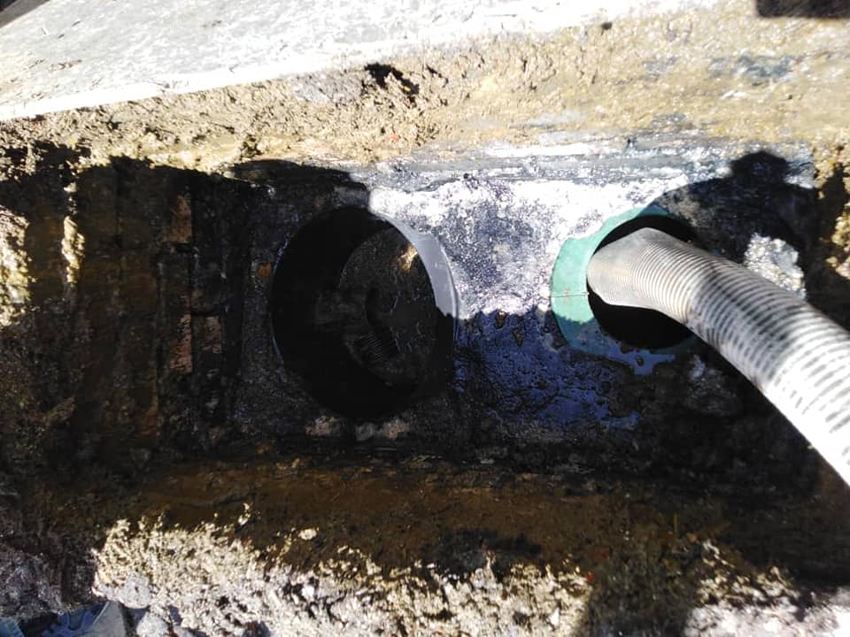 sewer-blockage2