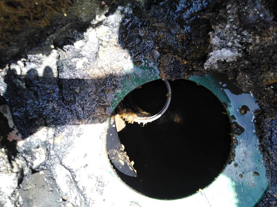 sewer-blockage5a